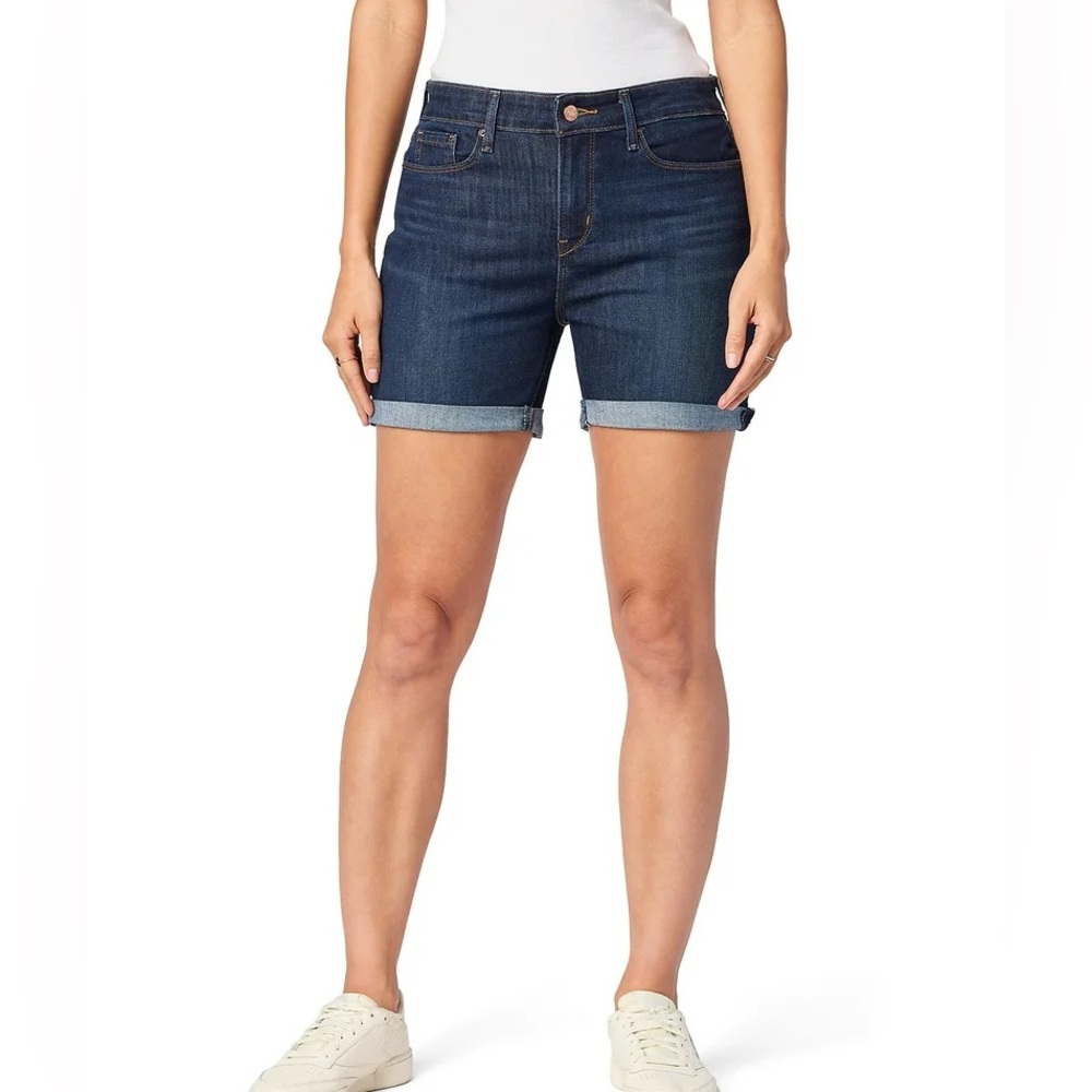 NWT Levi Strauss Signature Women 5" Mid Rise Cuffed Short Sz 8 | 29